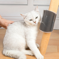 Spazzola per l'auto-grooming del gatto
