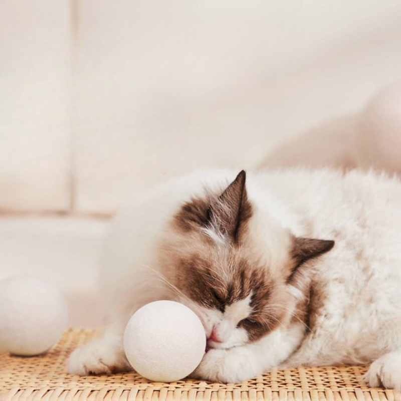 Soft Wool Cat Toy Ball For Interactive Play