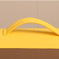 Sturdy carry handle on top of the pet bed