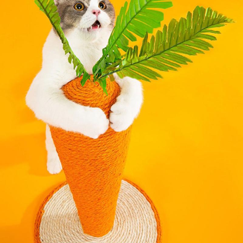 Poste arranhador para gatos de sisal em formato de cenoura